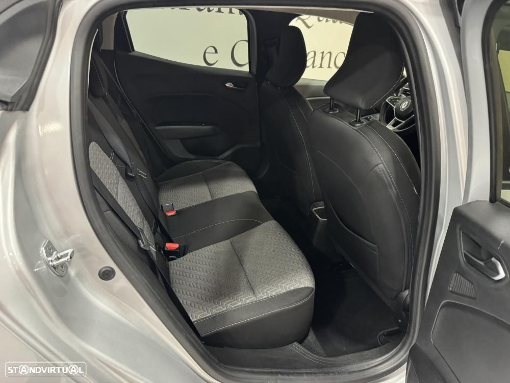 Renault Clio 1.0 TCe Evolution - 35