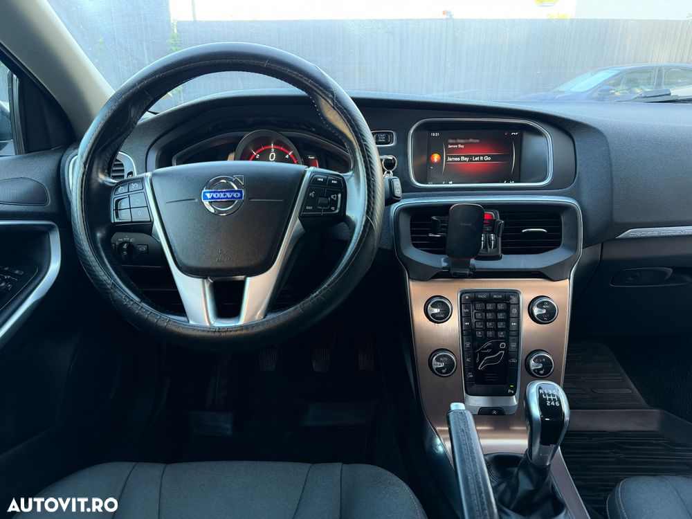 Volvo V40 - 13