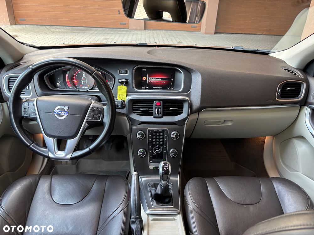 Volvo V40 T3 Summum - 6