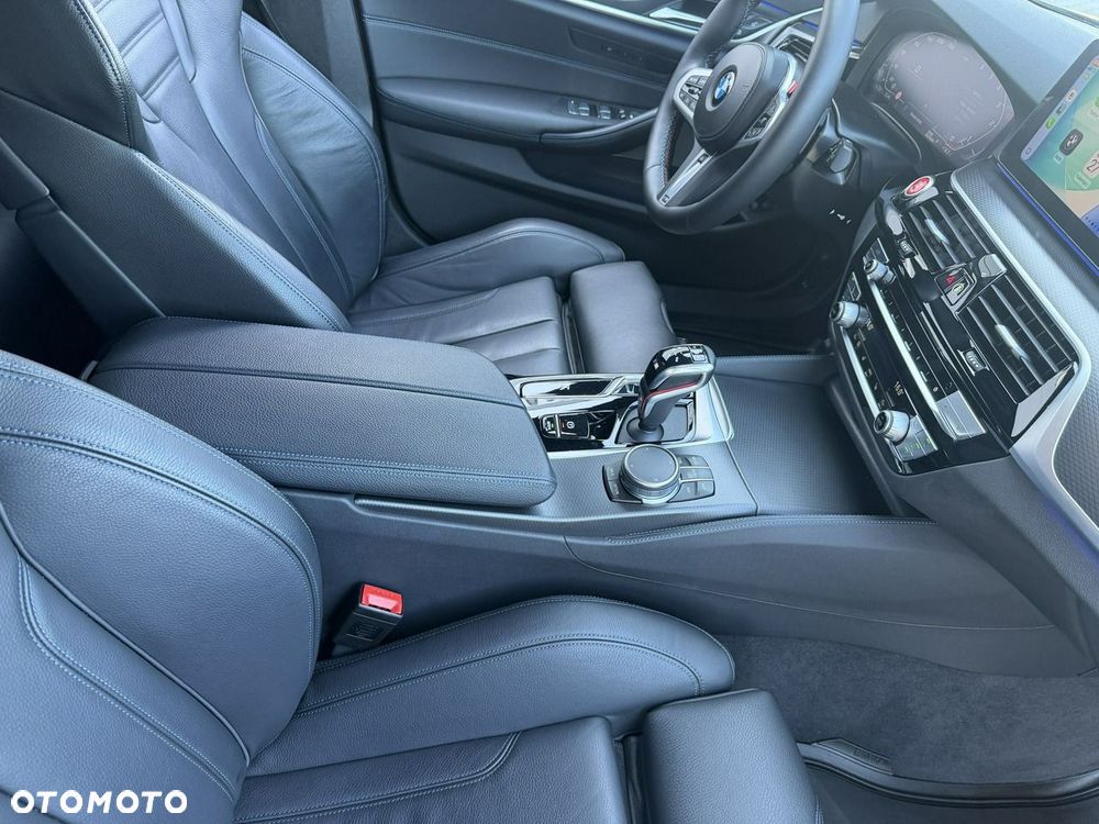 BMW Seria 5 520d xDrive mHEV M Sport sport - 18