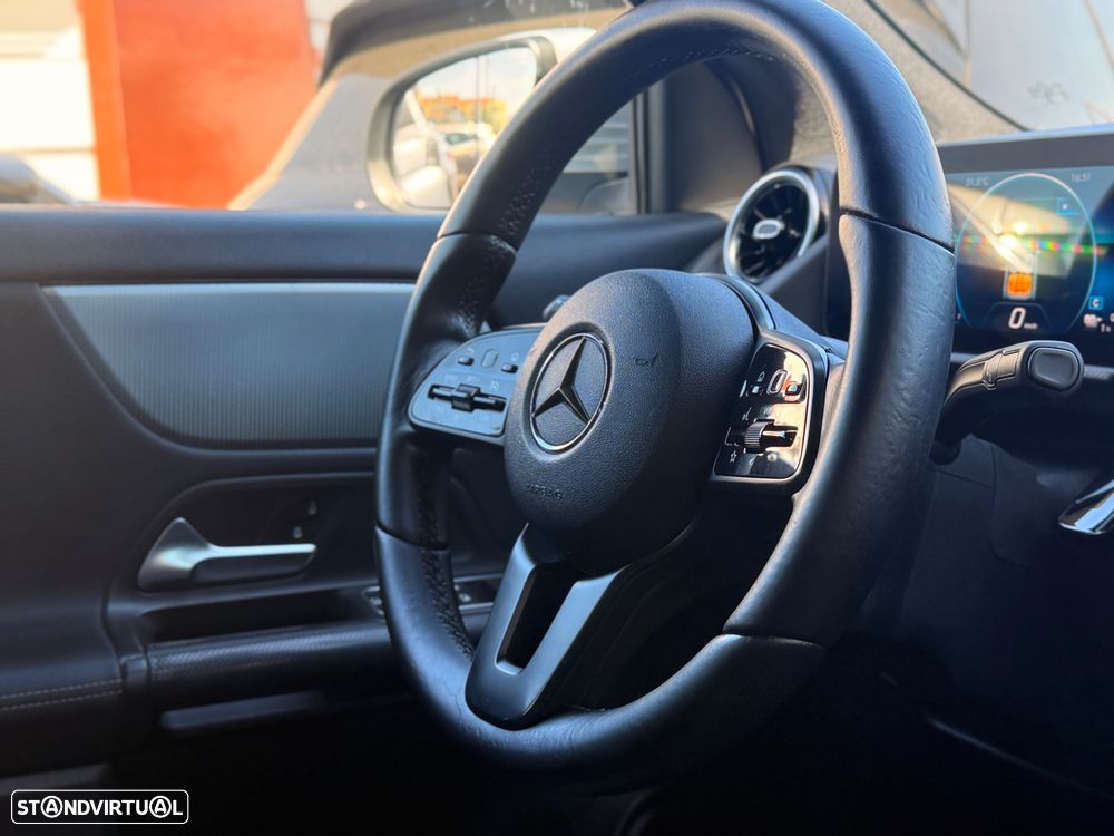 Mercedes-Benz GLA 250 e 8G-DCT Style - 10