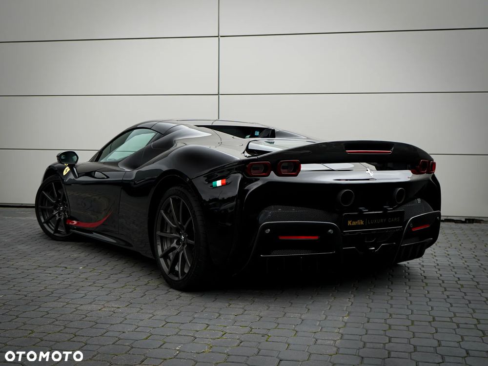 Ferrari SF90 Spider - 3