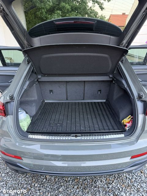 Audi Q3 2021 photo 3