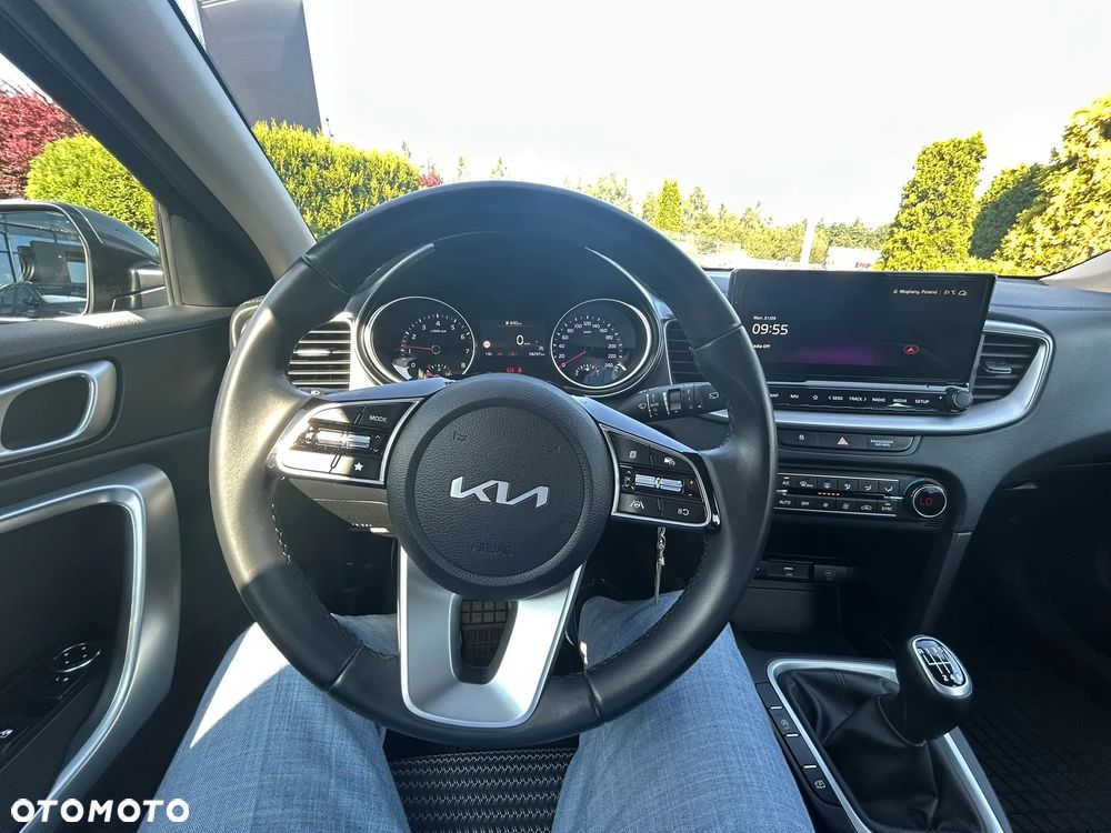 Kia Ceed 1.5 T-GDI M - 21