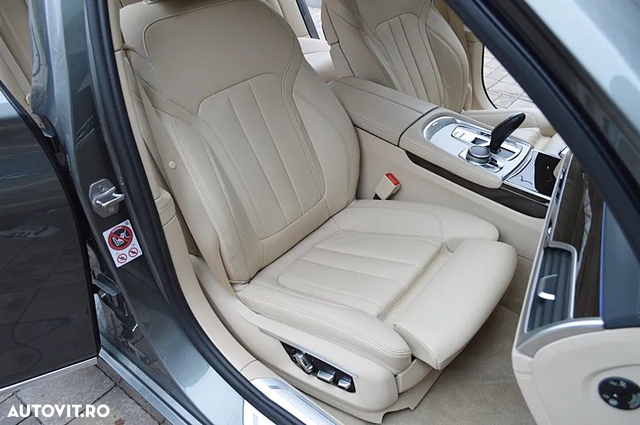 BMW Seria 7 730d xDrive - 31