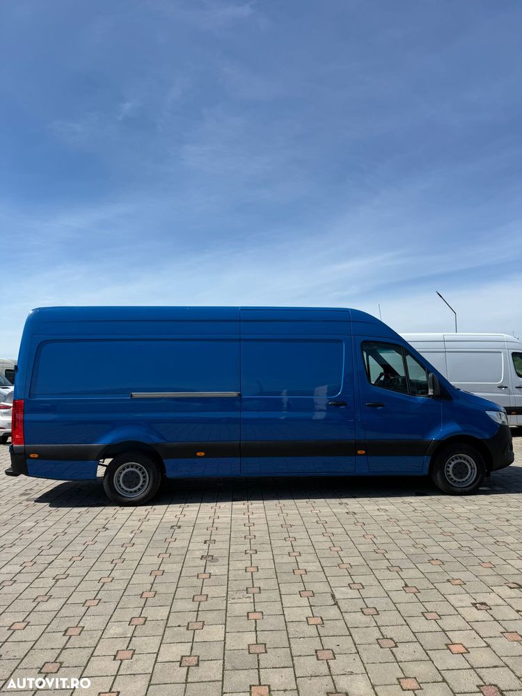 Mercedes-Benz Sprinter - 4