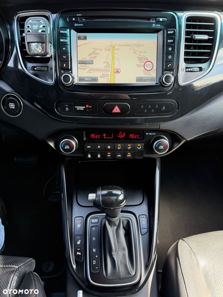 Kia Carens - 18