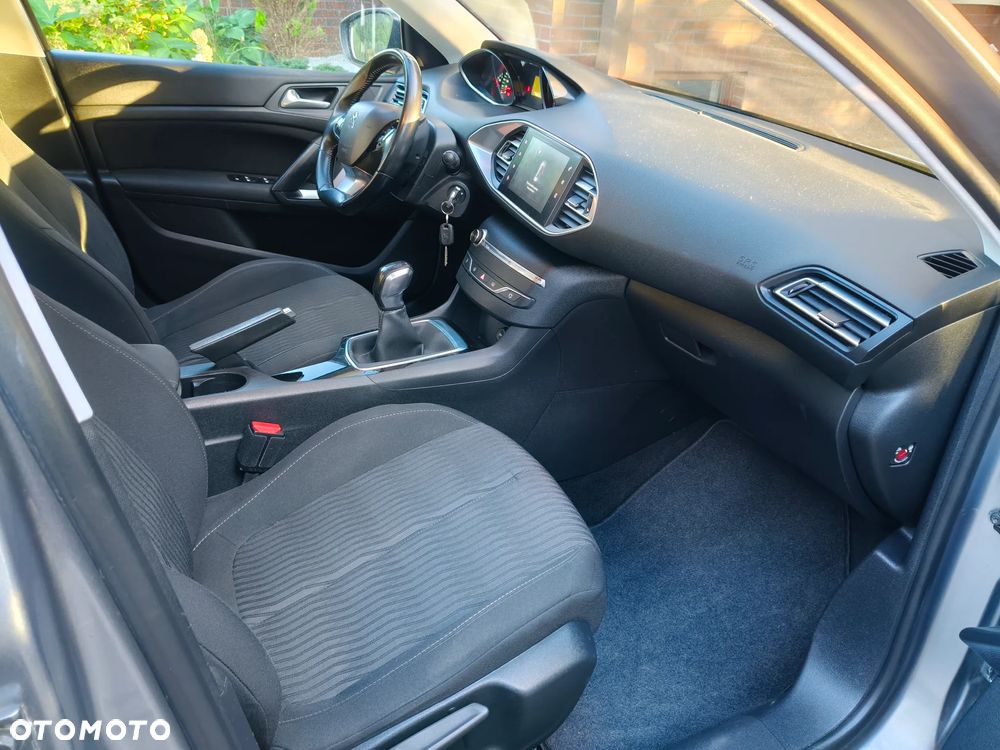 Peugeot 308 - 5