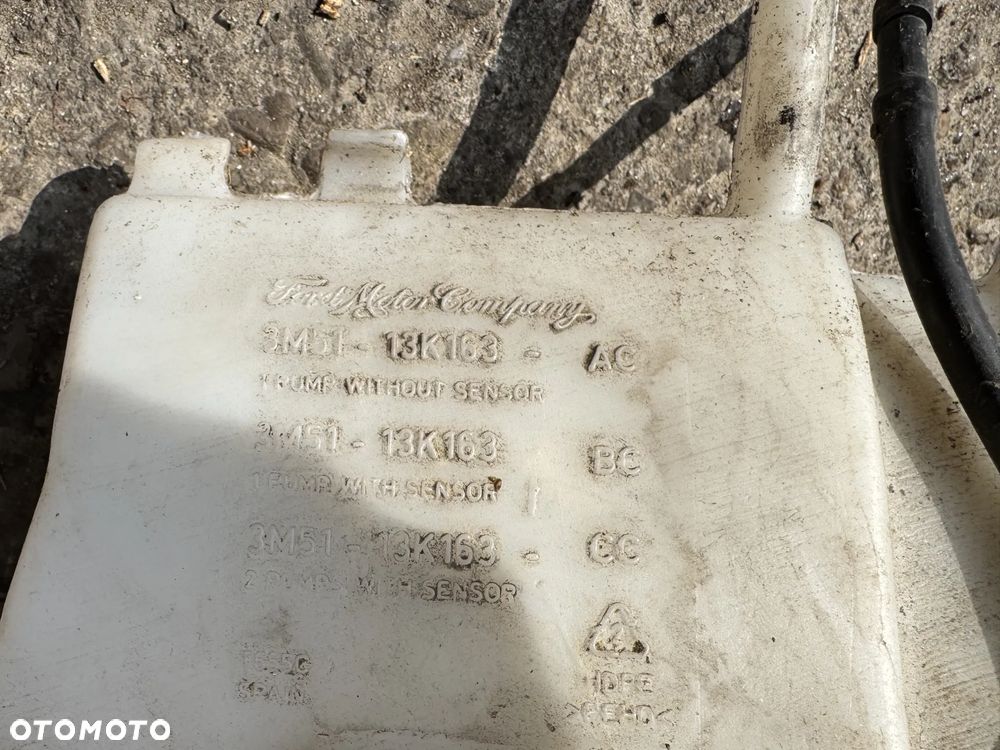Zbiornik spryskiwaczy 3M51-13K163 Ford Kuga I OE - 3