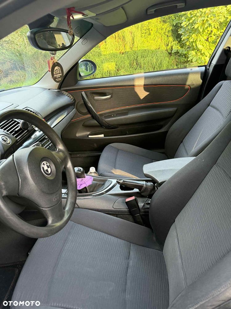 BMW Seria 1 118d - 26