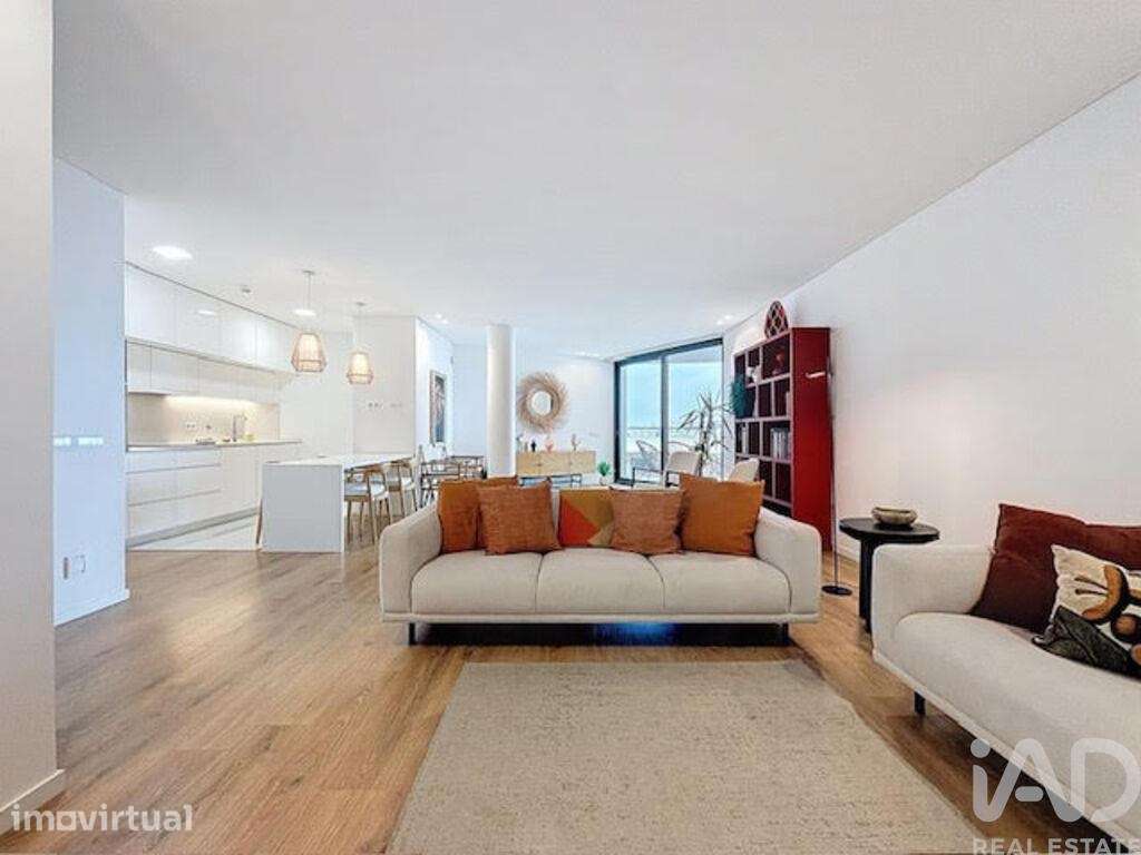 Apartamento T2 em Olhão de 122 m2 - Grande imagem: 2/38
