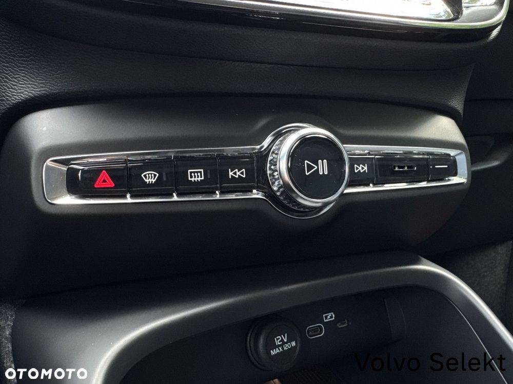 Volvo XC 40 - 28