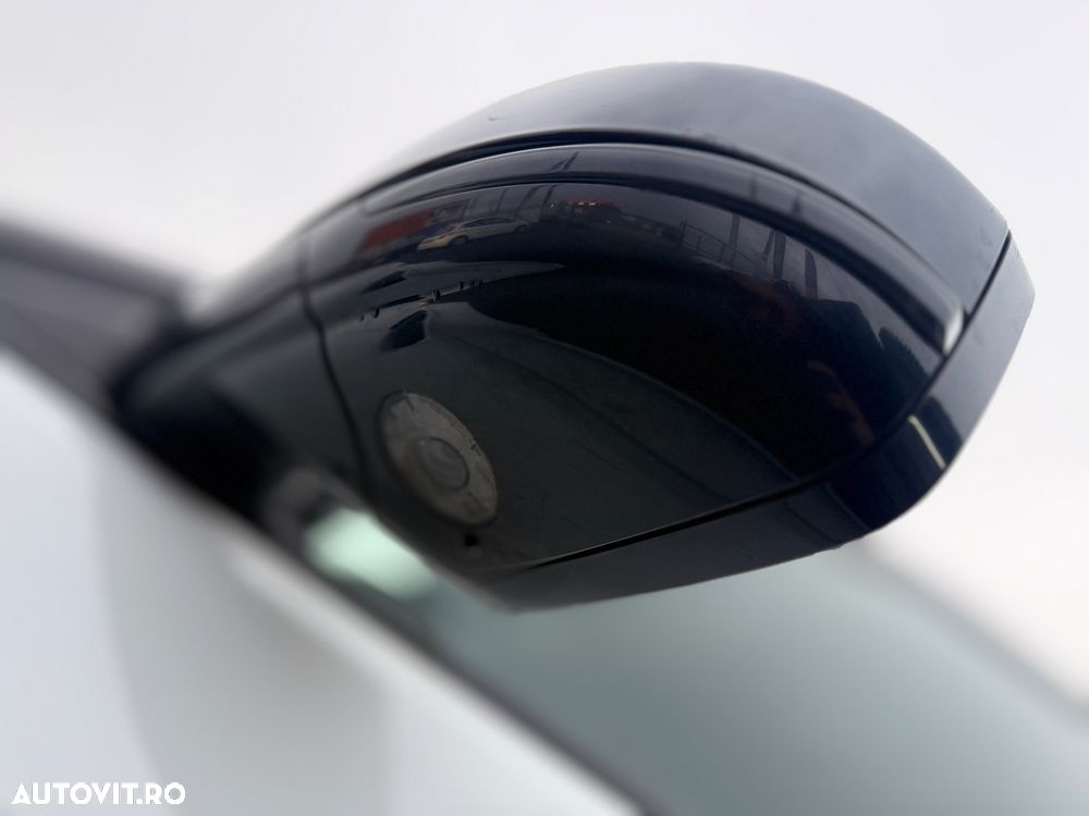 Land Rover Range Rover Evoque - 36