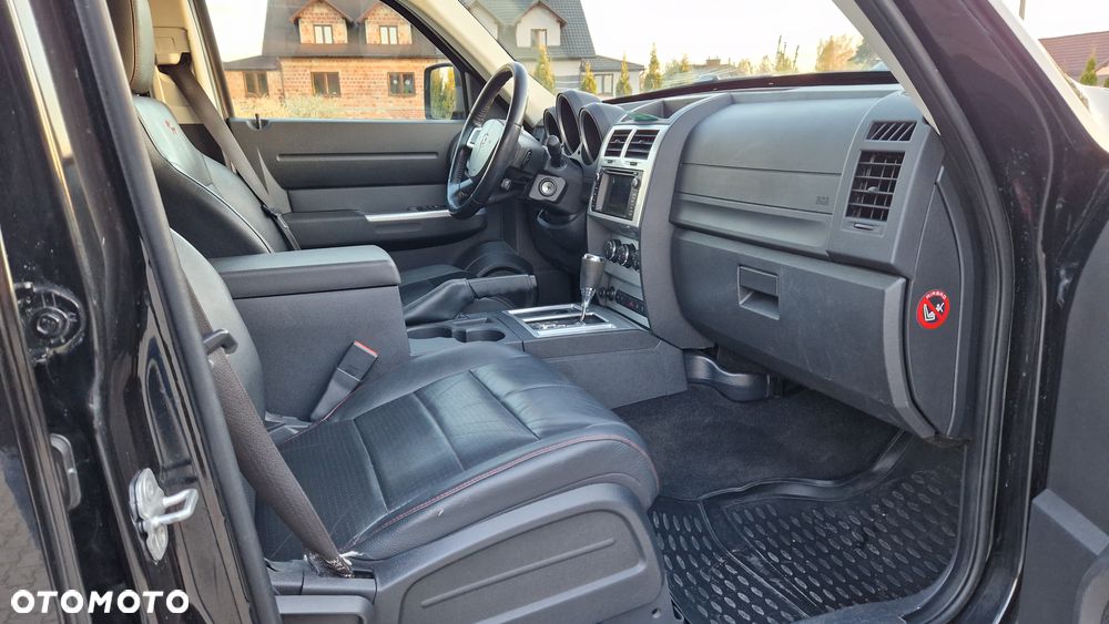 Dodge Nitro 2.8 CRD DPF Automatik R/T - 19