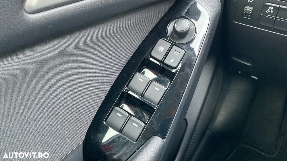 Mazda 3 G120 Attraction - 22