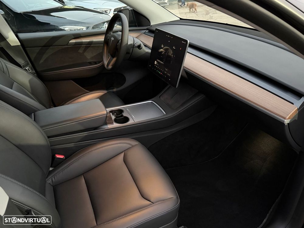 Tesla Model Y Performance Dual Motor AWD - 13