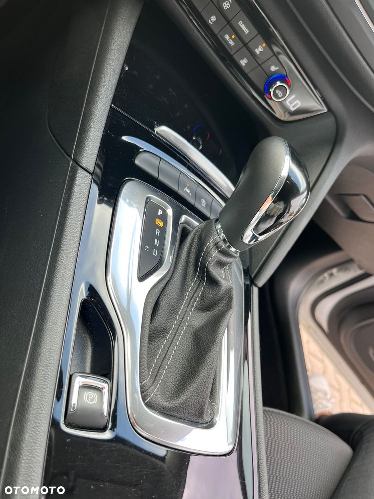 Opel Insignia - 16