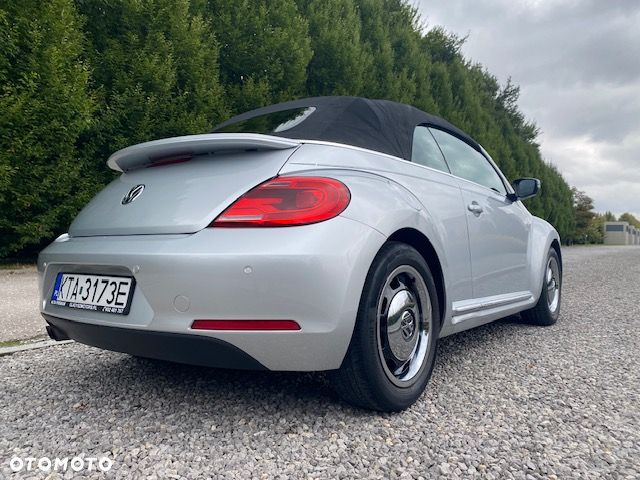 Volkswagen New Beetle - 14