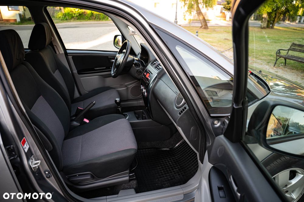 Suzuki SX4 1.6 VVT 4x2 Comfort - 22