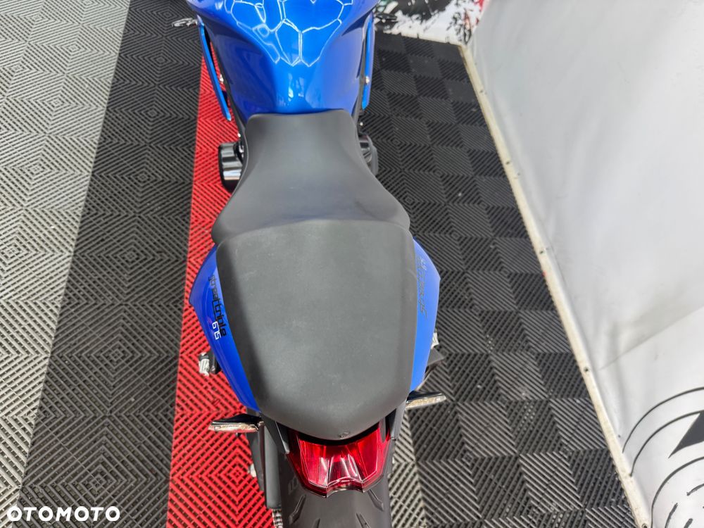Triumph Street Triple - 21