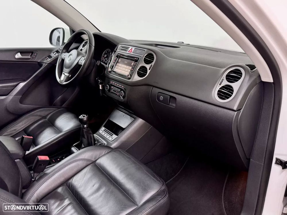 VW Tiguan 2.0 TDi Sport BlueMotion - 52