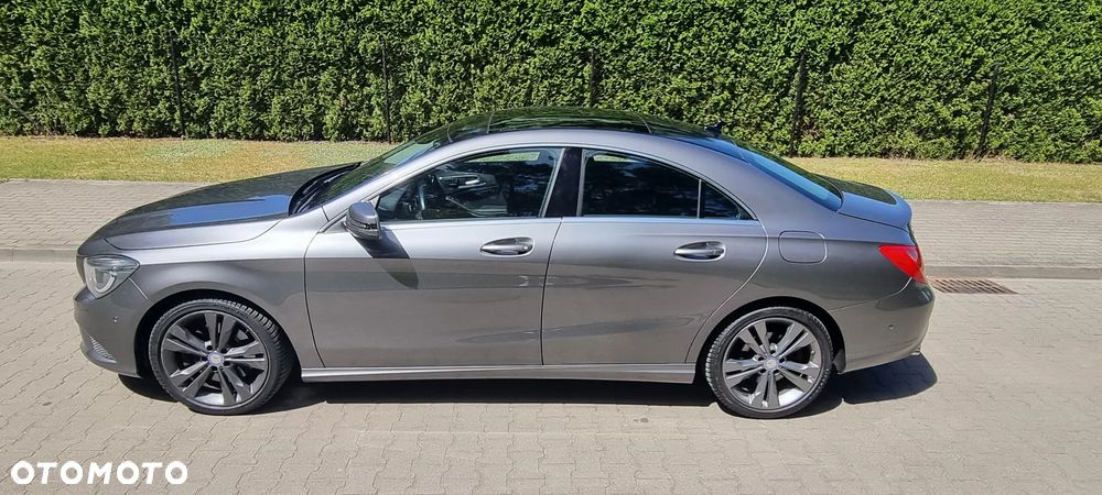 Mercedes-Benz CLA 250 4Matic 7G-DCT UrbanStyle Edition - 8