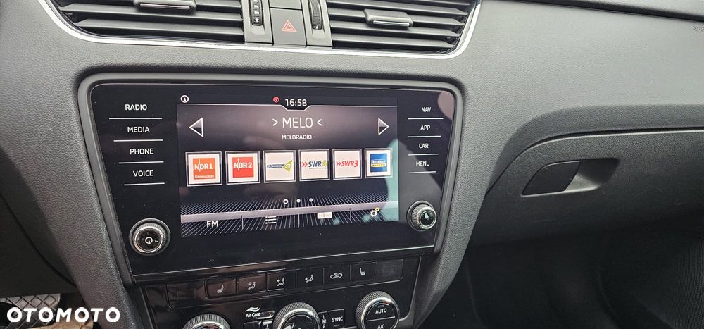 Skoda Octavia 2.0 TDI DSG Clever - 14