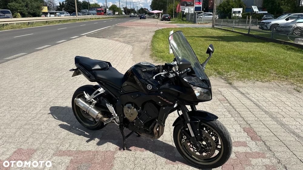 Yamaha FZ - 11
