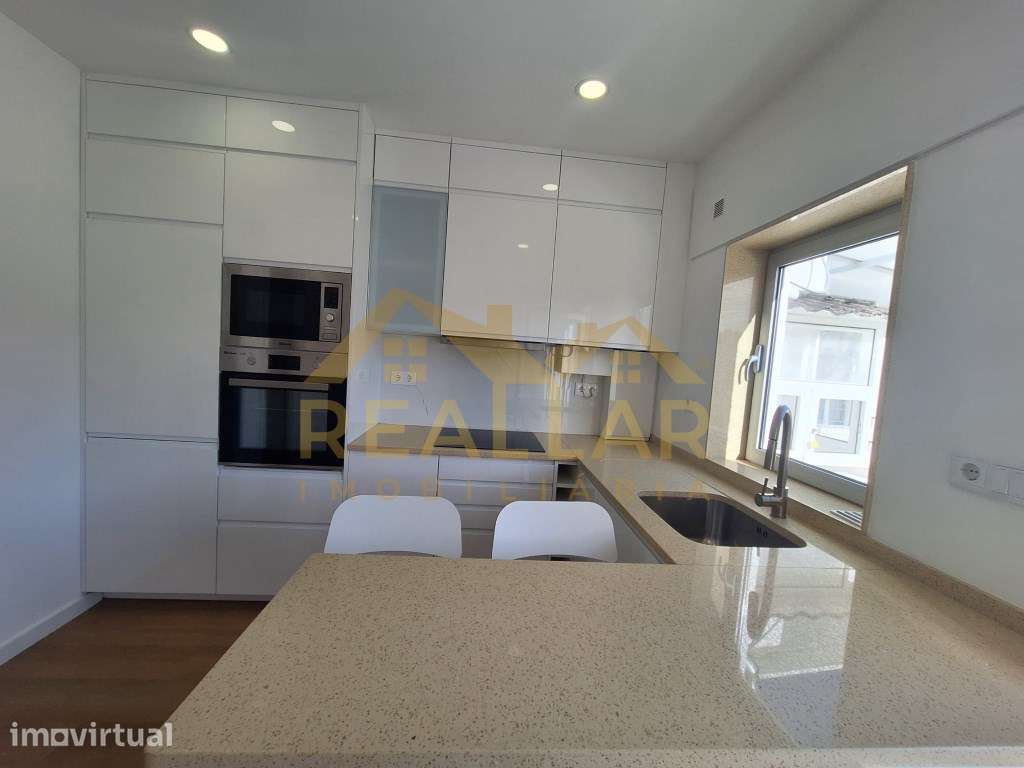 Apartamento T3 no Centro da Póvoa de Varzim - Grande imagem: 2/27