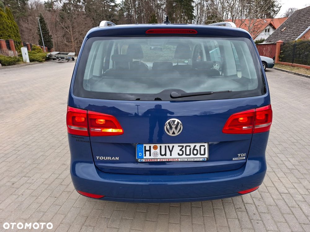 Volkswagen Touran - 5