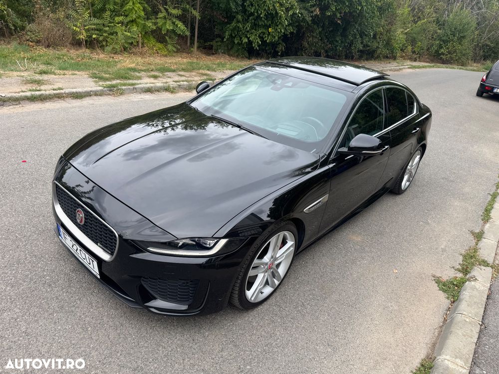 Jaguar Xe 2019 photo 2