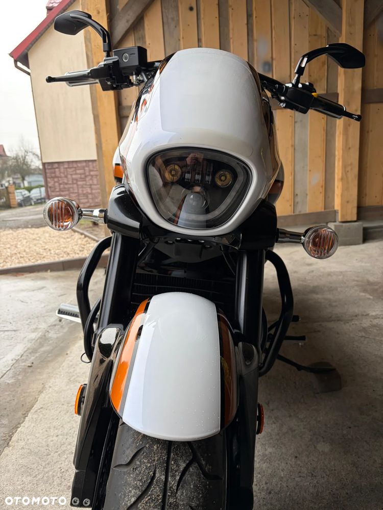 Suzuki Intruder - 20