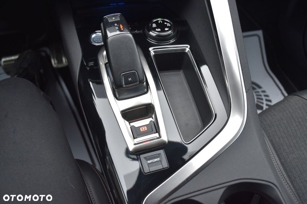 Peugeot 5008 2.0 BlueHDI GT S&S EAT8 - 21
