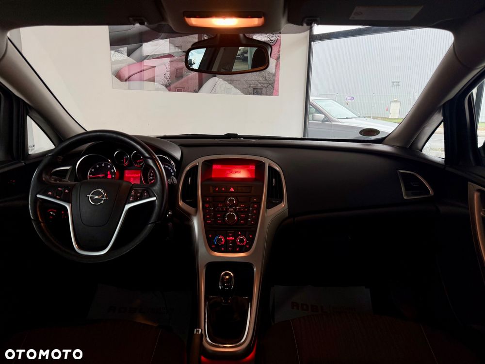 Opel Astra 1.4 Turbo - 17