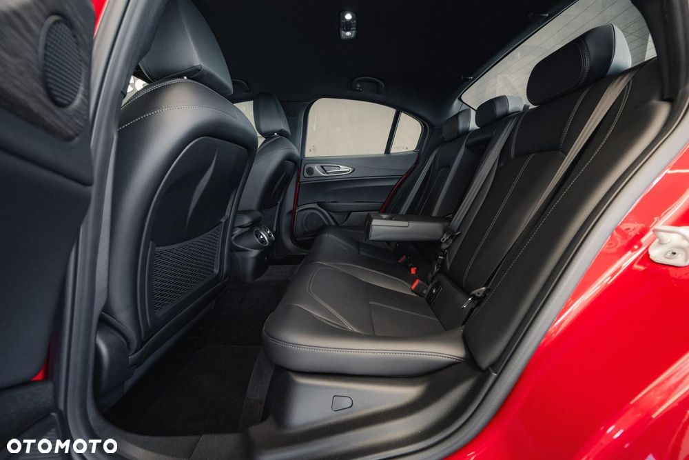Alfa Romeo Giulia 2.0 Turbo TI Q4 - 15