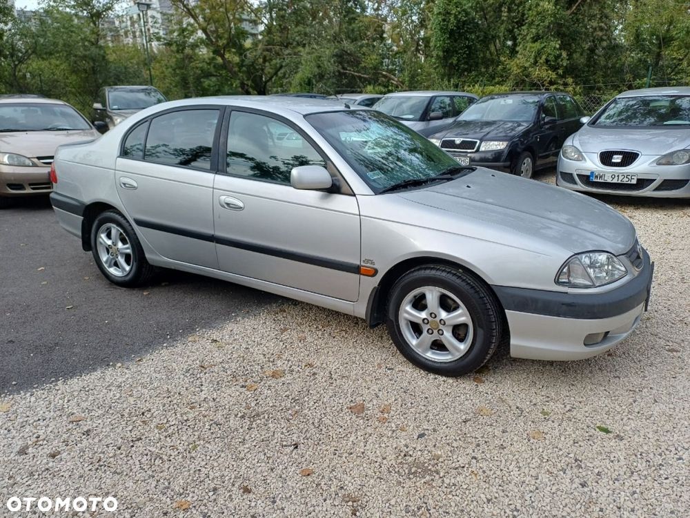 Toyota Avensis - 3