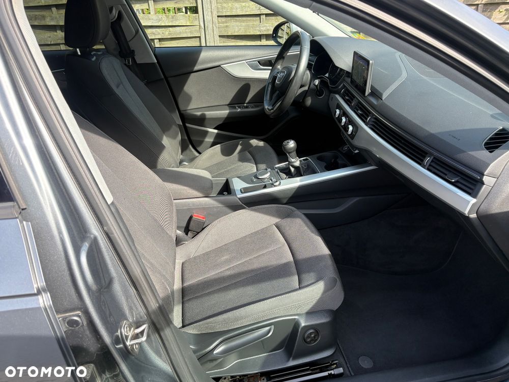 Audi A4 Avant 2.0 TDI DPF Ambiente - 18