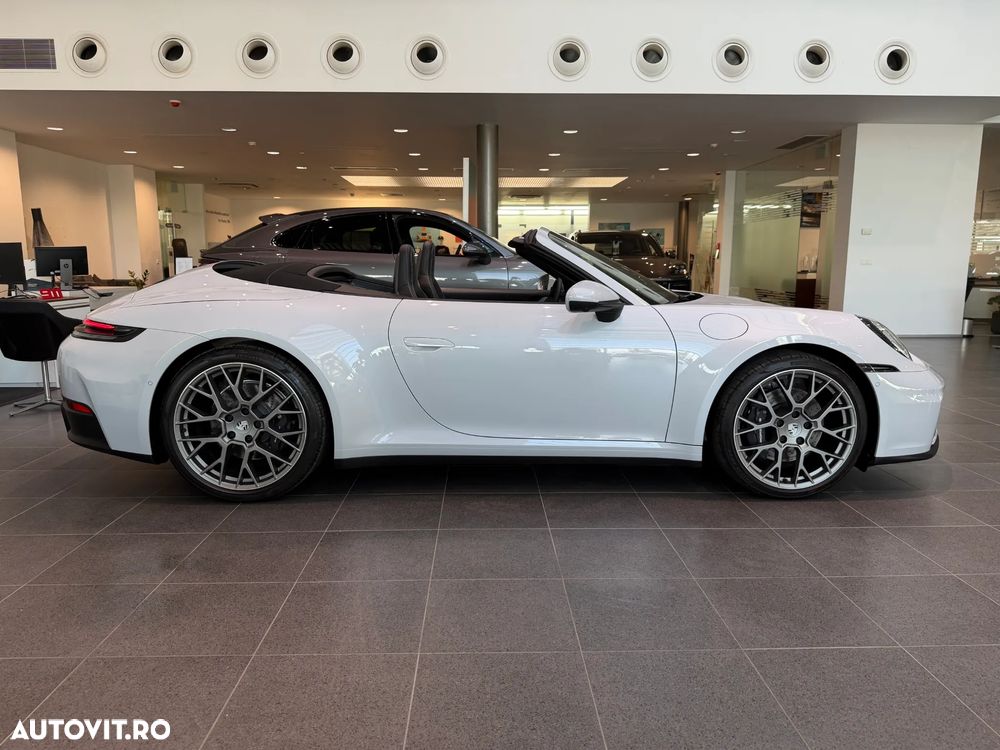 Porsche 911 Carrera PDK - 11
