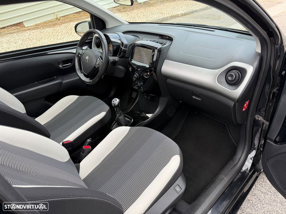 Peugeot 108 1.2 PureTech Top! Allure - 29