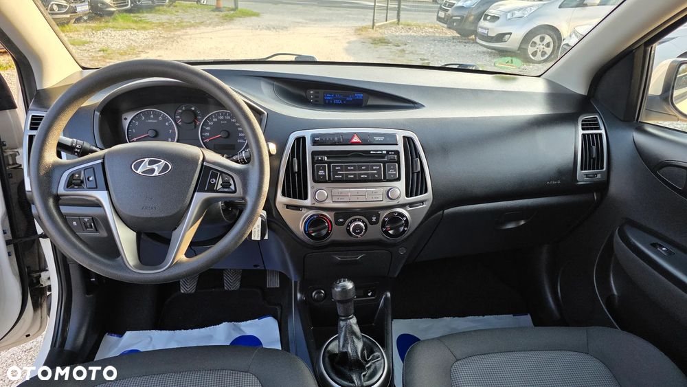 Hyundai i20 - 19