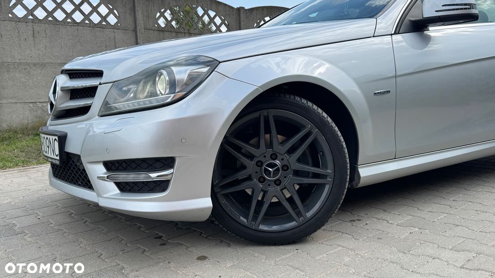 Mercedes-Benz Klasa C 250 CGI BlueEff Sport - 5