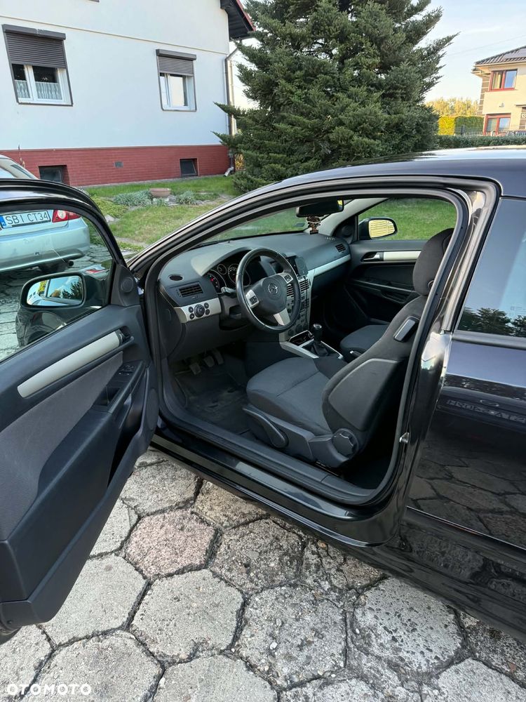 Opel Astra 1.8 NAVI - 9