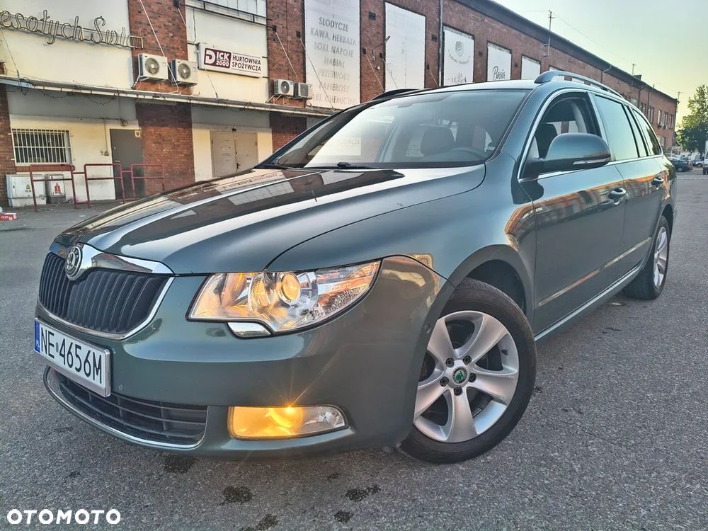 Skoda Superb 2.0 TDI Exclusive - 2