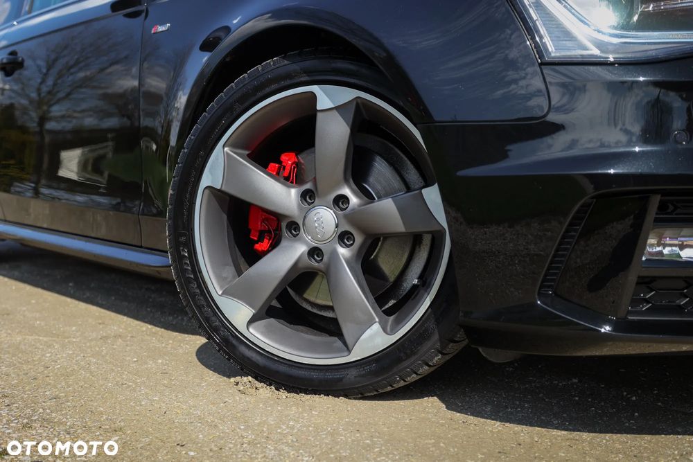 Audi A4 Avant 2.0 TDI DPF clean diesel quattro S tronic S line Sportpaket - 10