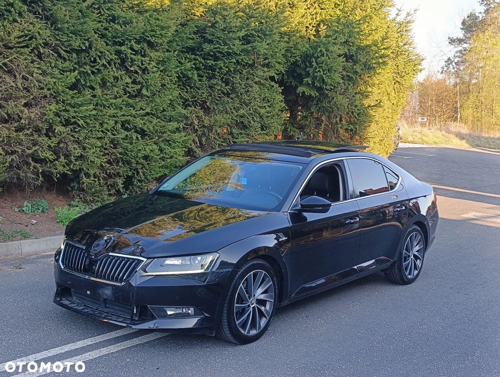 Skoda Superb 2.0 TDI DSG Premium Edition - 19