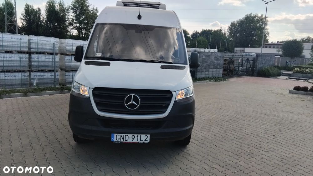 Mercedes-Benz Chłodnia Izoterma - 2