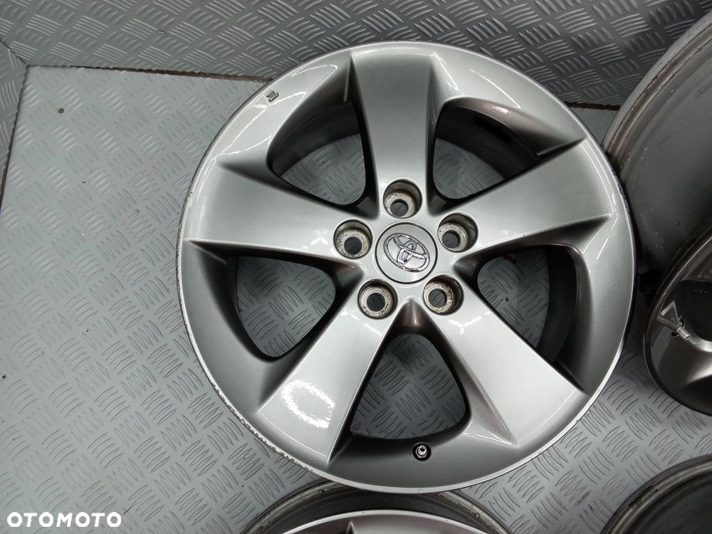 Felgi Toyota Auris Corolla Avenssis III Rav4 7Jx17 et50 5x114,3 - 5