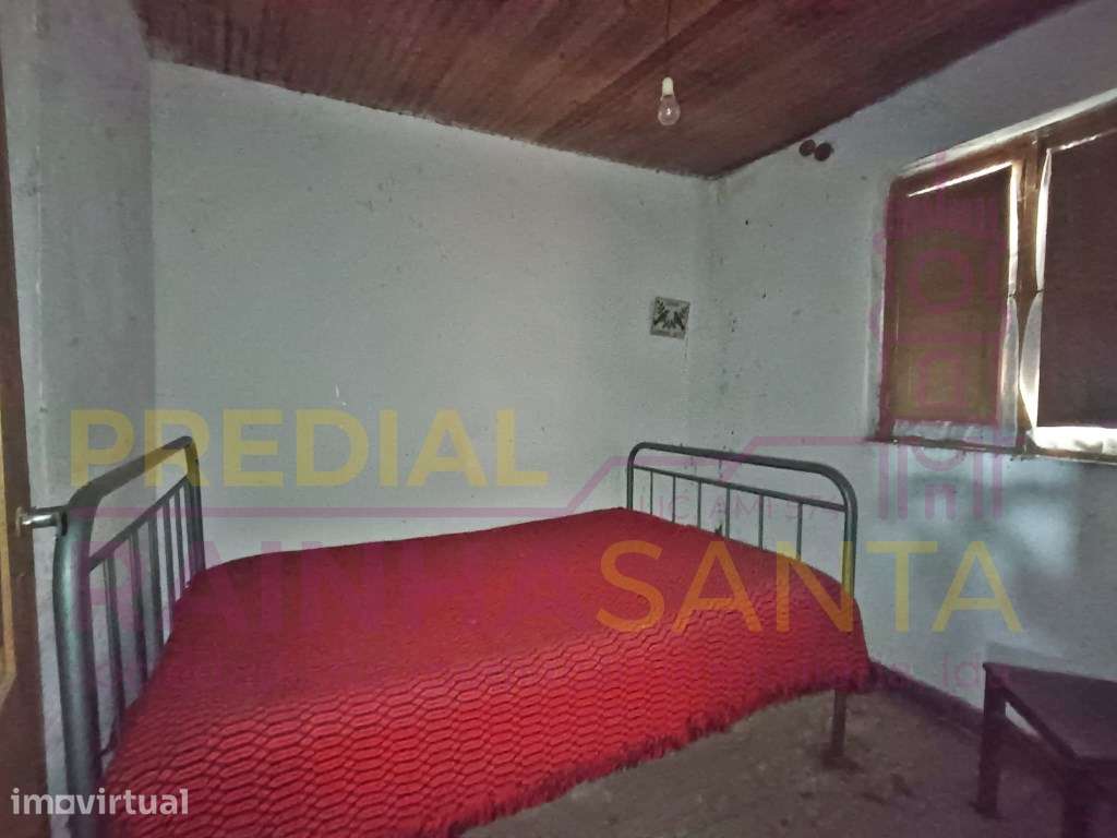 Moradia T3 a nível de Rés do chão, com lojas, anexos e terreno - Ar... - Grande imagem: 5/23
