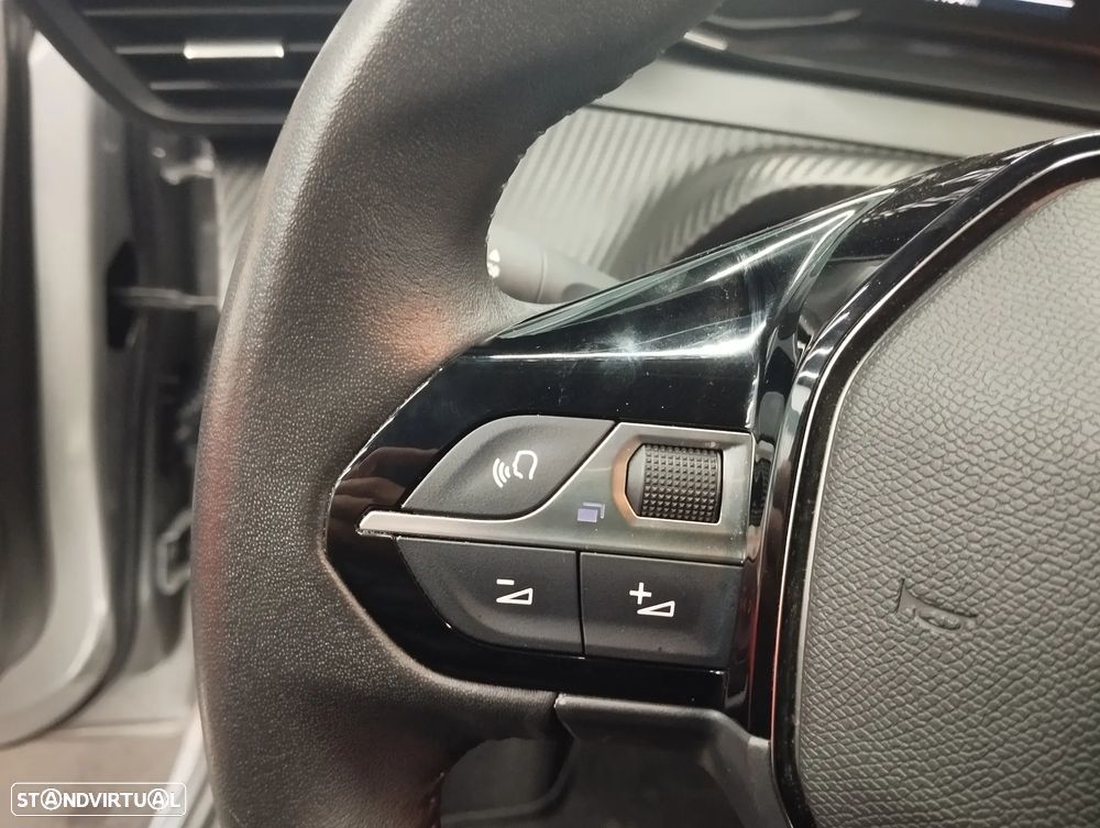 Peugeot 208 1.2 PureTech Active Pack - 19