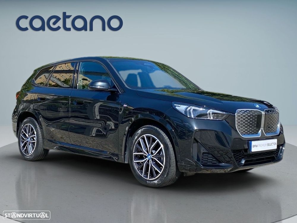 BMW iX1 eDrive20 Pack Desportivo M - 23